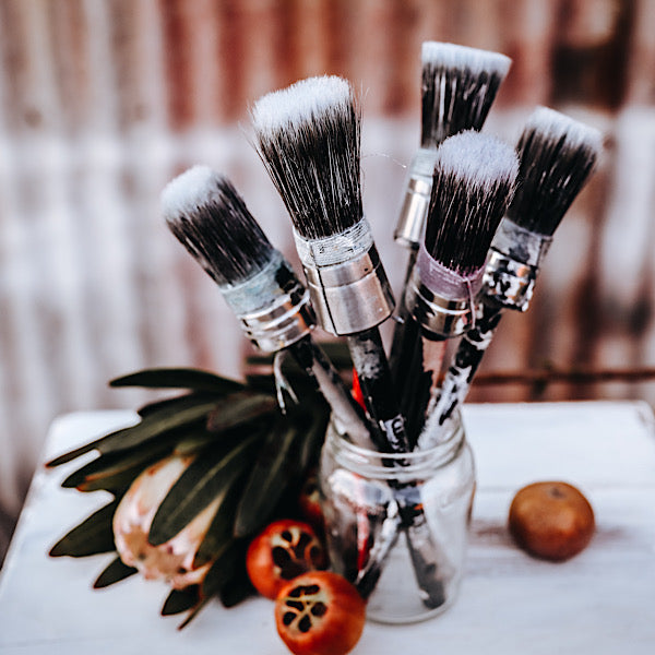 Brushes-in-the-Studio-at-Bird-on-the-Hill